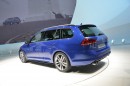 VW Golf 7 R универсал вид сзади