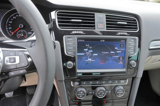 Volkswagen Golf VII экран