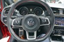 Volkswagen Golf 7 GTI › трехспицевый руль с кнопками управления