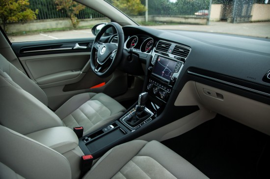 VW Golf VII салон
